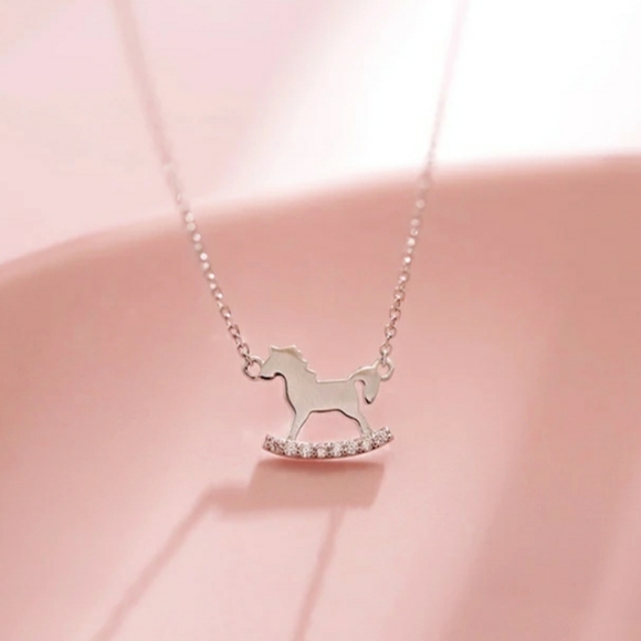 NEW 925 SILVER PLATED ROCKING HORSE NECKLACE - Picture 3 of 10